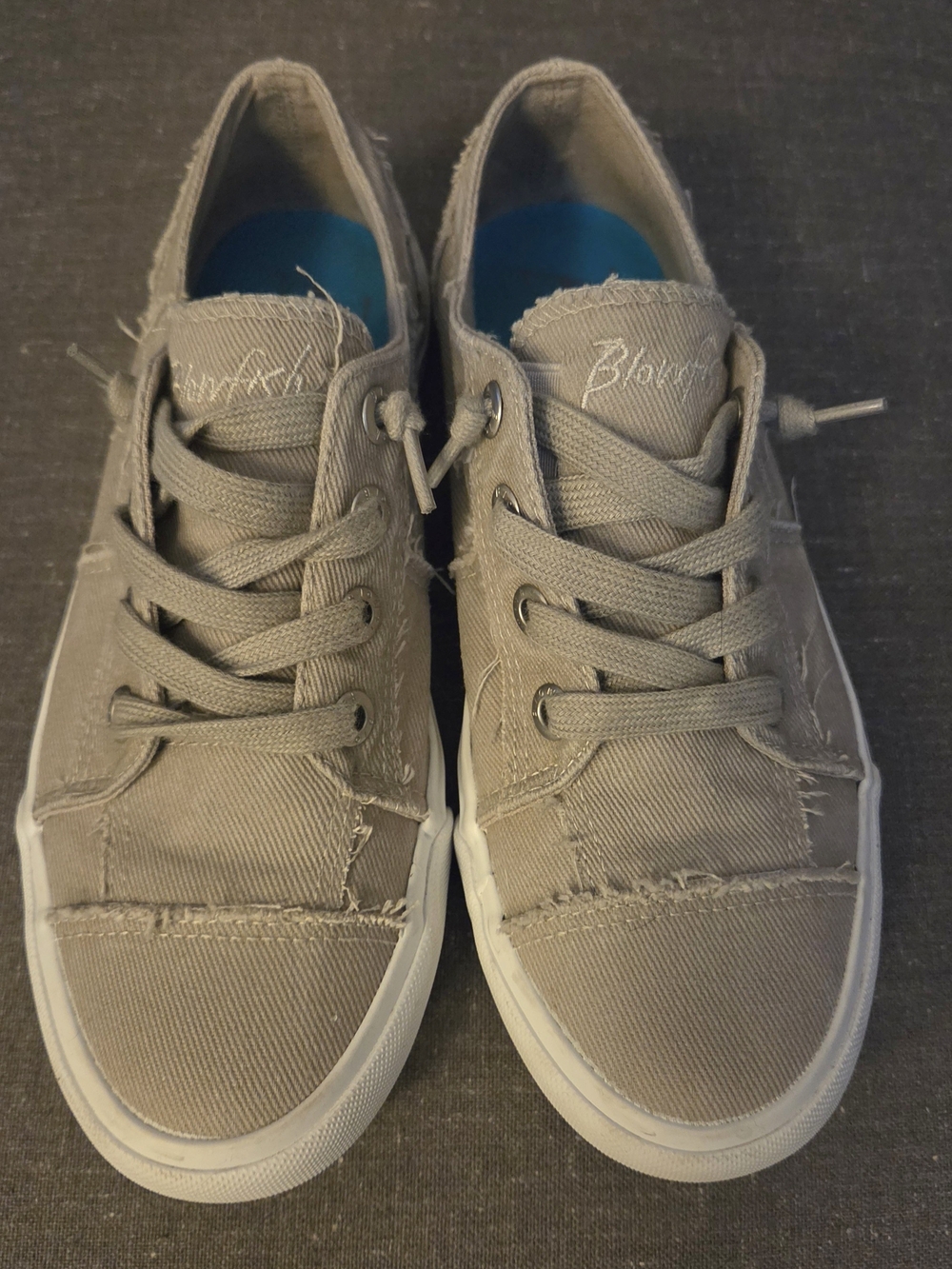 Blowfish Malibu Women’s Taupe Canvas Low-Top Sneakers
